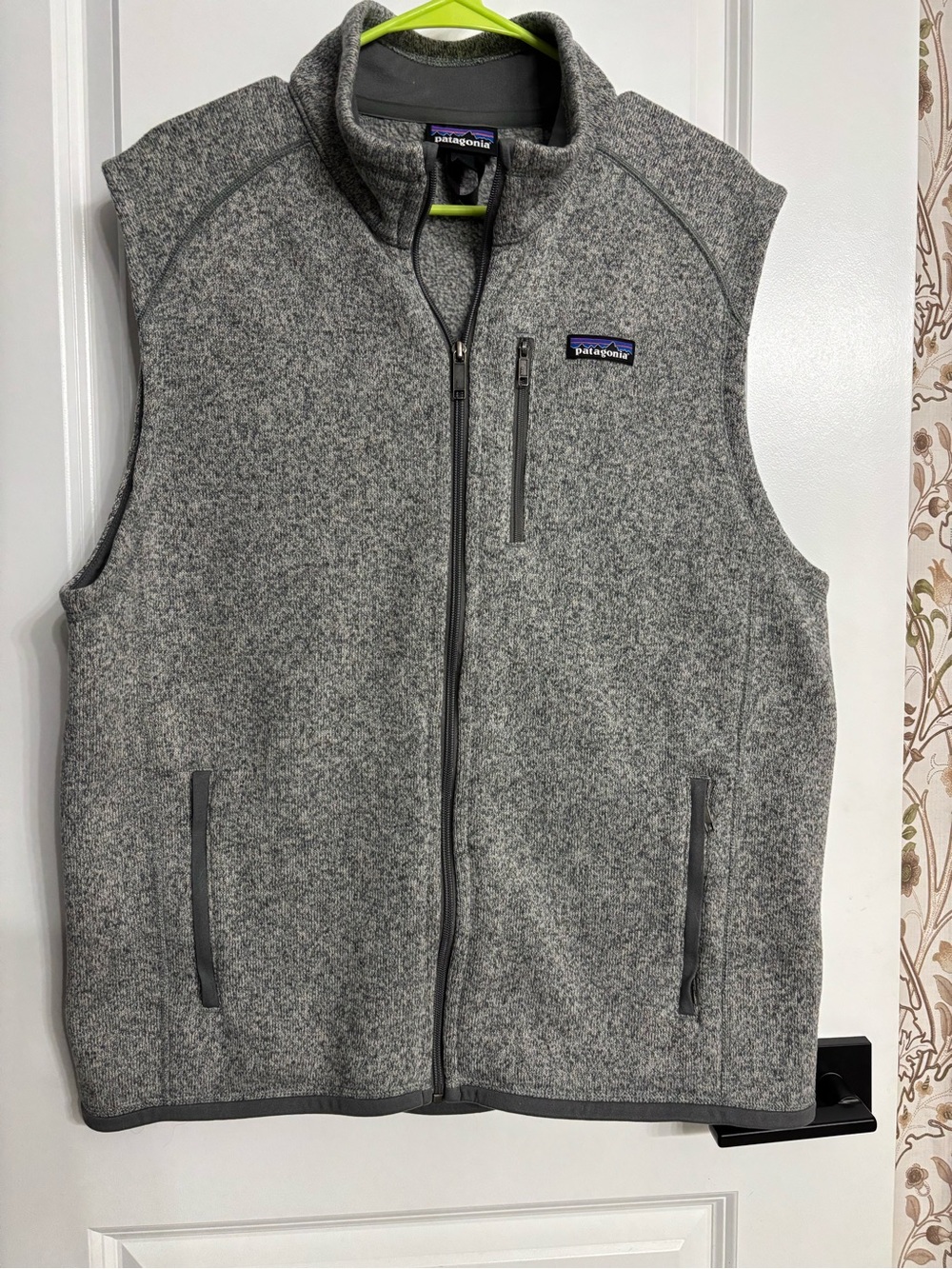 Patagonia Men’s Heather Gray Fleece Vest